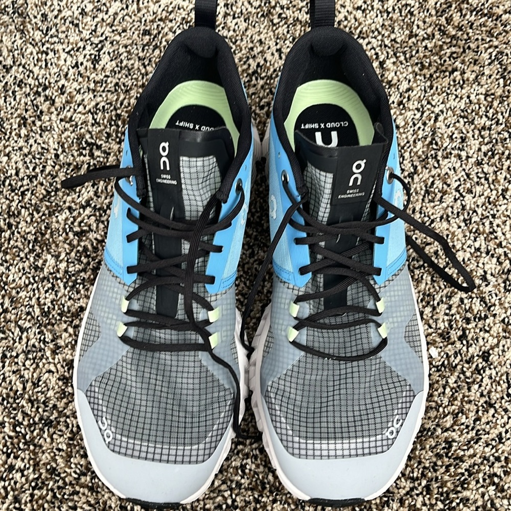 On Cloud On Running Blue & Green Sneaker, worn once - Picture 4 of 6